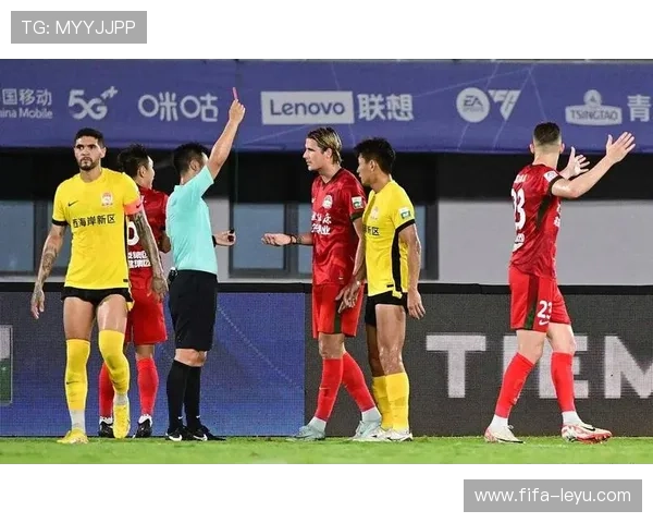 NBA裁判报告曝光：争议判罚引发热议，球迷反应强烈