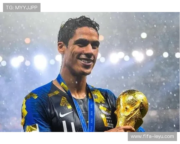 法国中卫瓦拉内退役：31岁带4座欧冠+世界杯冠军告别