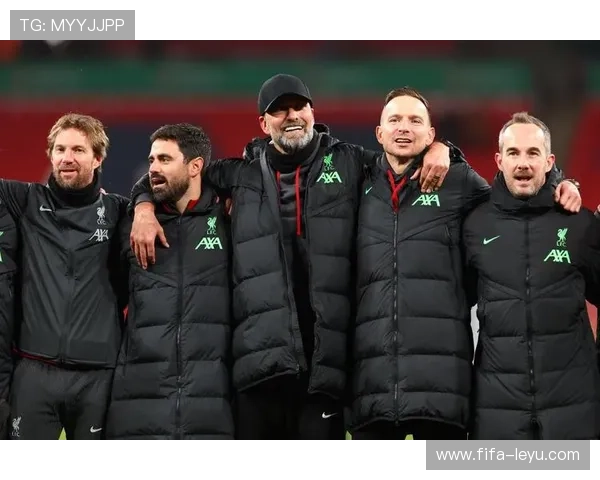 西蒙尼与克洛普再度交锋,战术对决点燃足坛焦点 西蒙尼与克洛普再度交锋,战术对决点燃足坛焦点